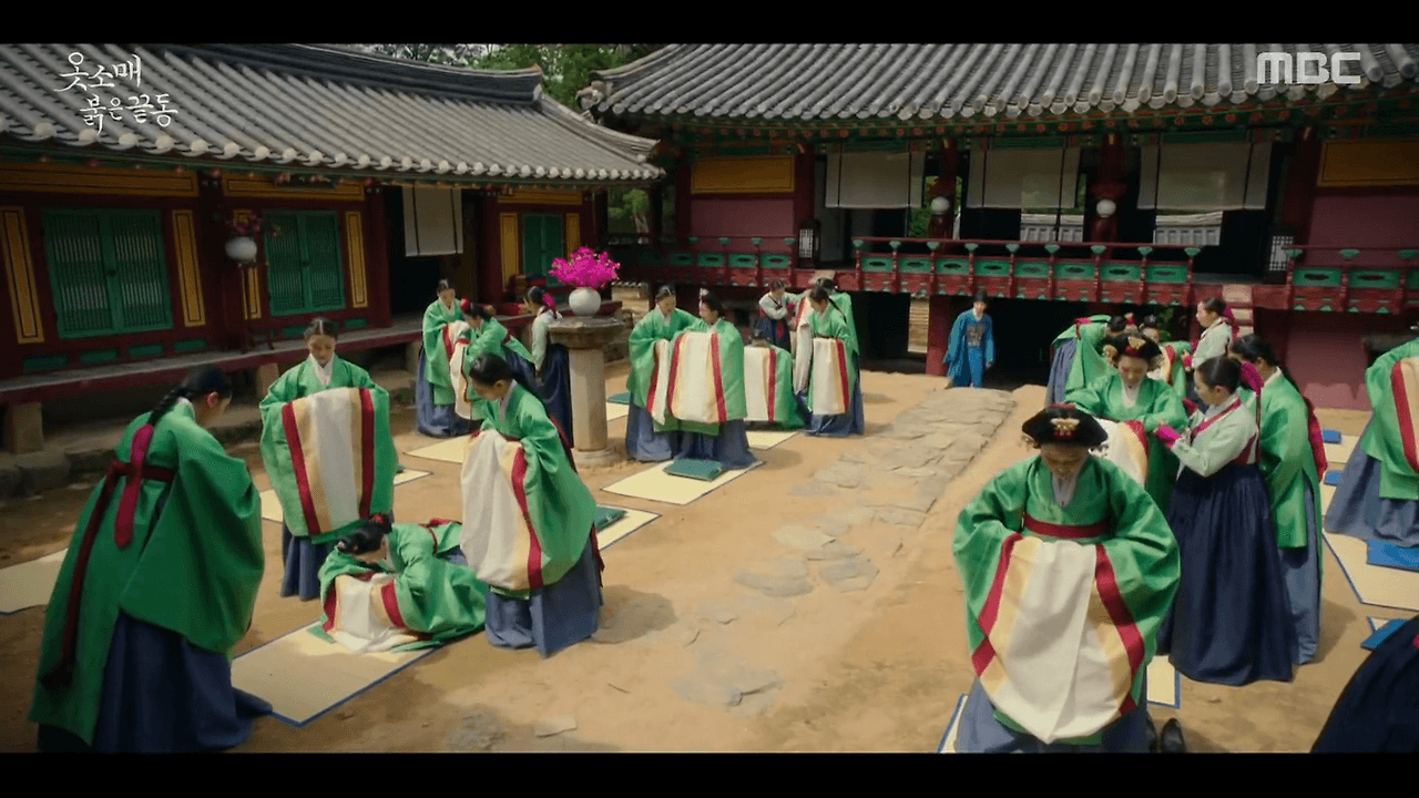 조선 궁녀의 모든 것: 화려함 속 그림자 같은 삶